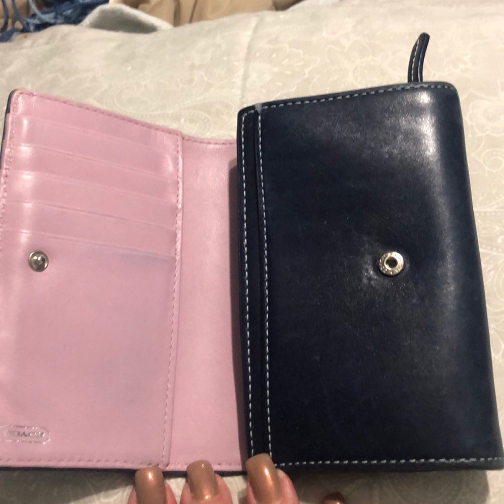 Authentic Coach wallet - Picture 3 of 6